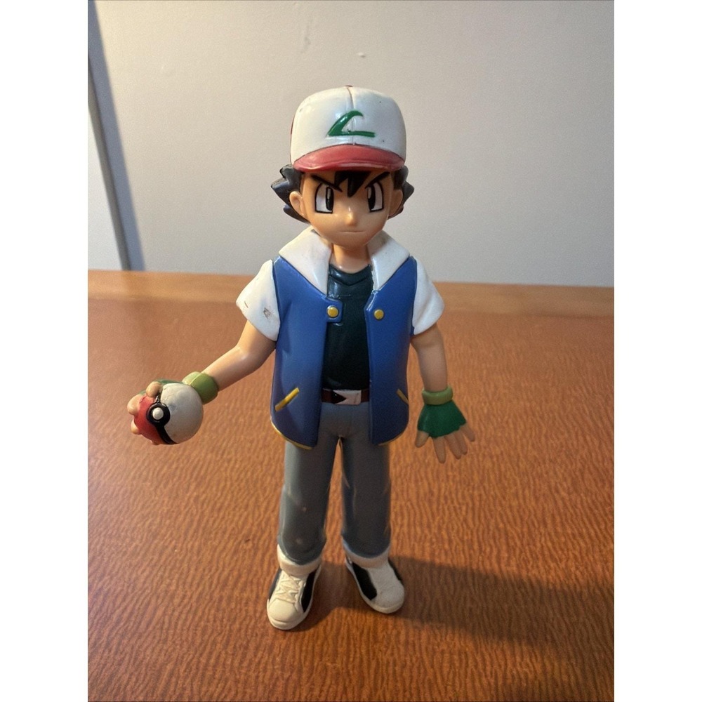 Tomy 1998 Ash Ketchum Vintage Pokemon Figure 4.75"